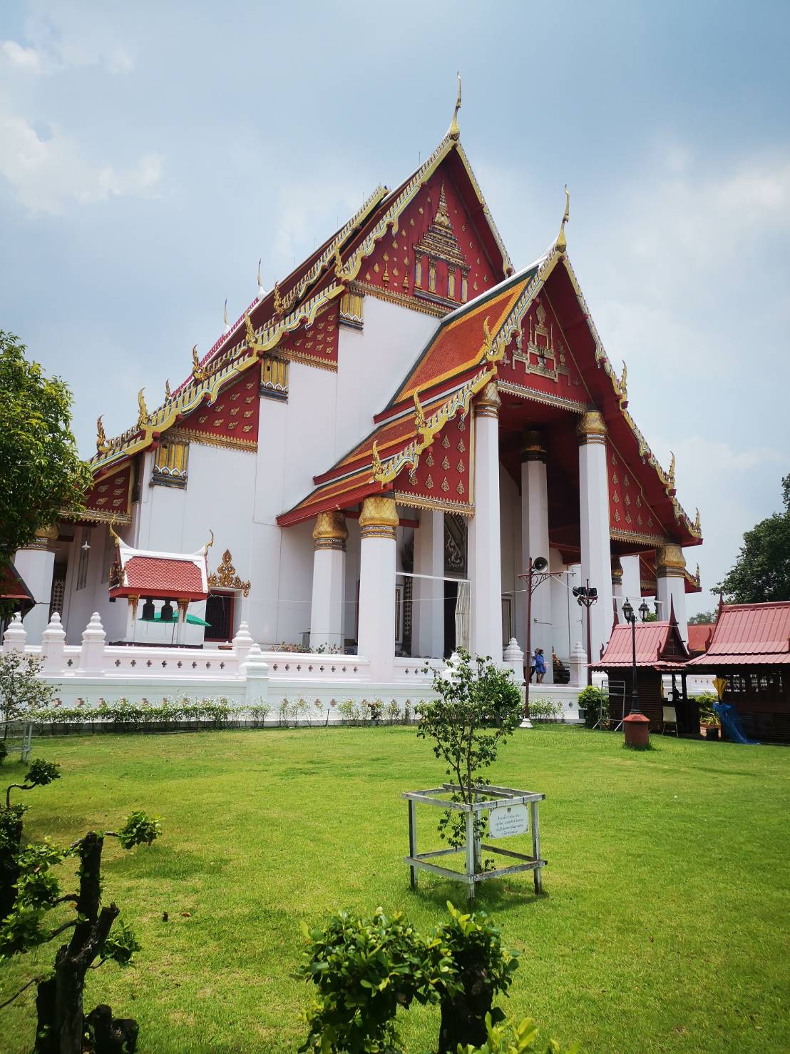 Beautiful gardens in front of Viharn Phra Mongkol Bopit in Ayutthaya.