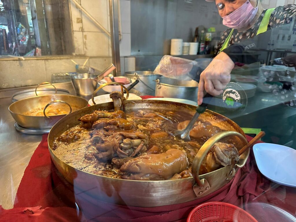 Stewed-pork-leg chnatown