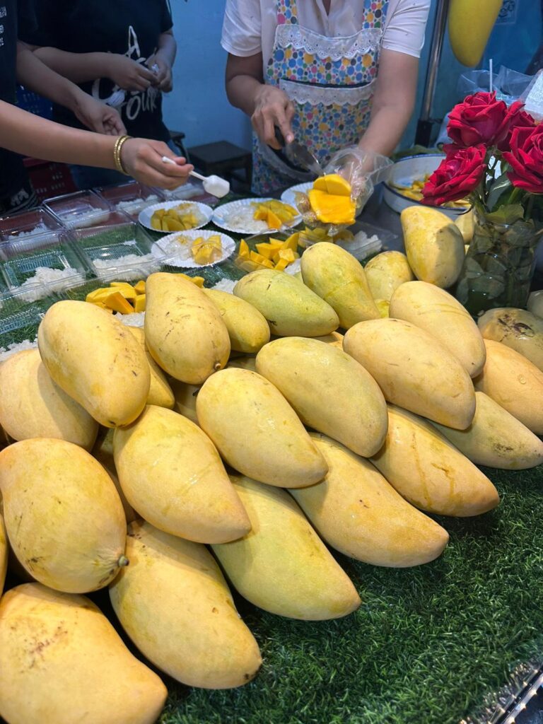 mango on the street