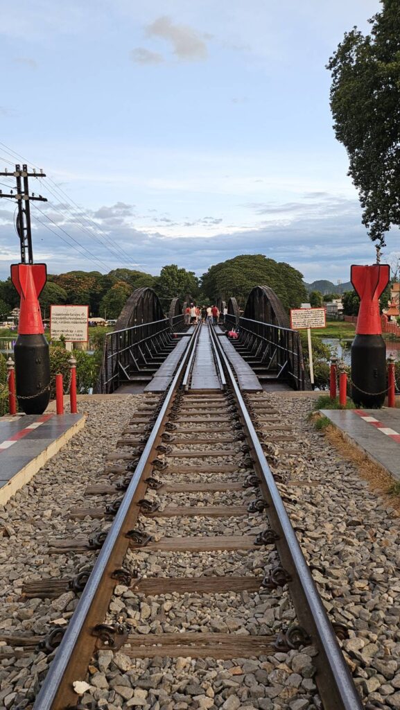 Train track River kwai